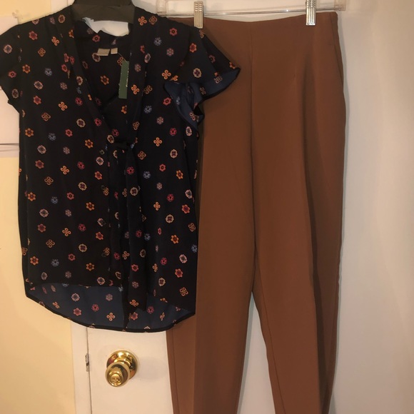 Simons Twik Ruffle-sleeve tie neck blouse - Picture 3 of 6